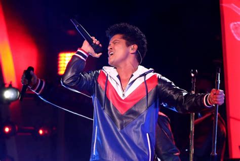 Bruno Mars Diduga Terlilit Utang Judi Sebesar Rp 784 Miliar Kumparan