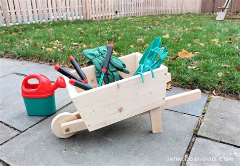 DIY Kids Wheelbarrow - Jaime Costiglio