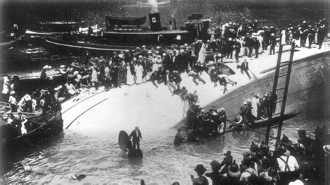 Vintage The Eastland Disaster 1915 Monovisions Black And White