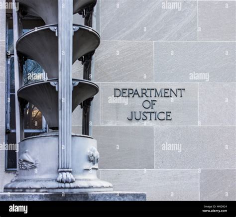 Department of justice building hi-res stock photography and images - Alamy