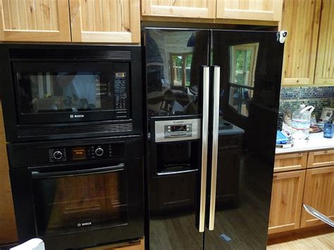 Kitchen Decor: Black Kitchen Appliances