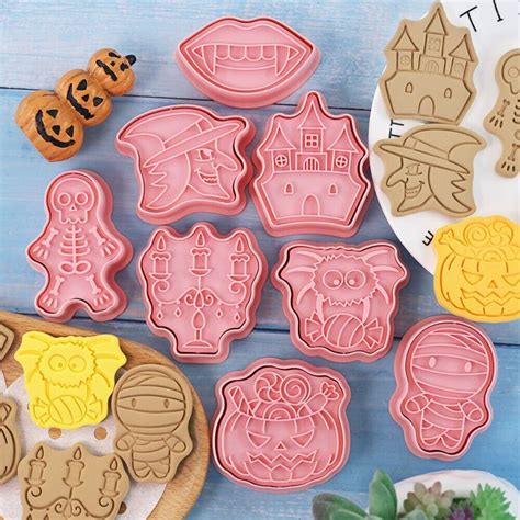 8Pcs 3D Cookie Mold Zombie Cutting Mold Cartoon Cookie Cutters