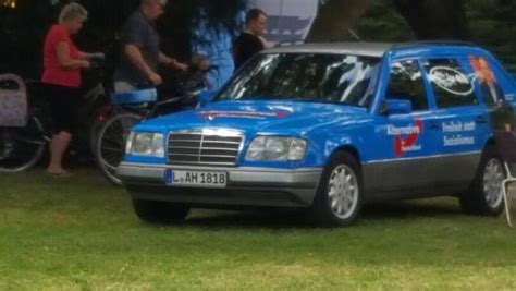 Afd F Hrt Mercedes Mit Hitler Kennzeichen Abendzeitung M Nchen