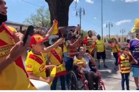 Aficionados Rompen Cuarentena Por Posible Cambio De Sede De Monarcas