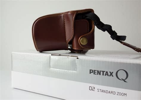 Pentax Q Black kit with 02 lens and accessories - PentaxForums.com