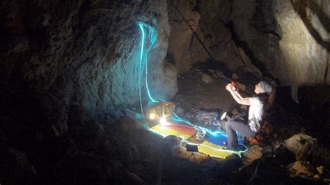 西班牙女登山家締極限紀錄 地下70公尺洞穴獨居500天 國際 中央社 Cna