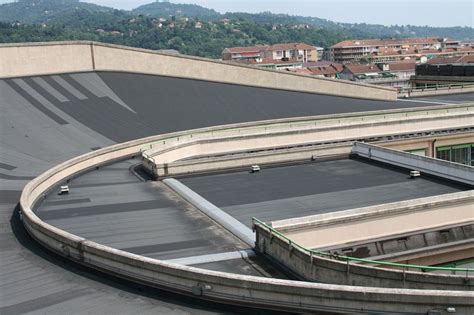 The Rooftop Racetrack Of Fiats Lingotto Factory Amusing Planet