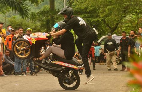 Dari Freestyler Hingga Tukang Cukur Galang Donasi Untuk Cianjur