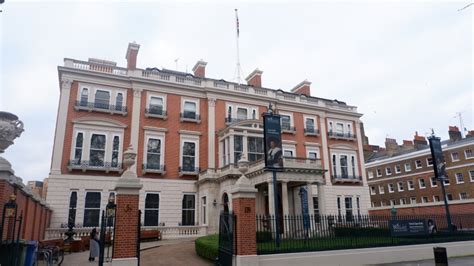 Forecourt Walls Gate Piers And Railings To Hertford House City Of