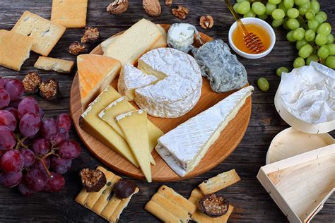 A Beginner's Guide To French Cheese | Taste France Magazine