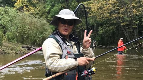 Fly Fishing To Catch Salmon Betsie River In 2019 Youtube