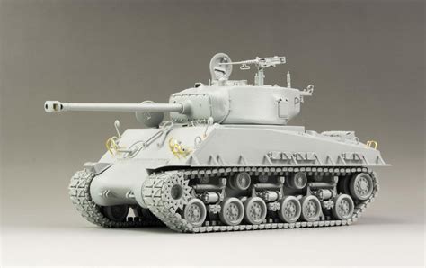 RYE FIELD MODEL RM 5028 1 35 U S MEDIUM TANK M4A3E8 Sherman Easy Eight