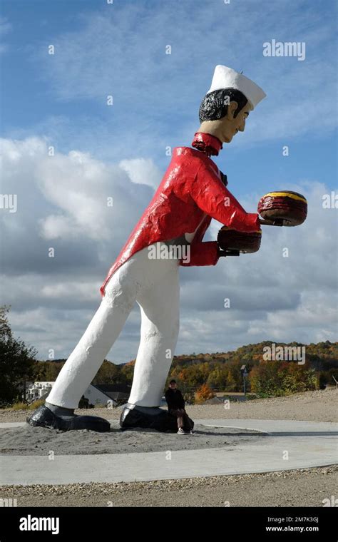 Worlds Biggest Bobble Head Stock Photo Alamy