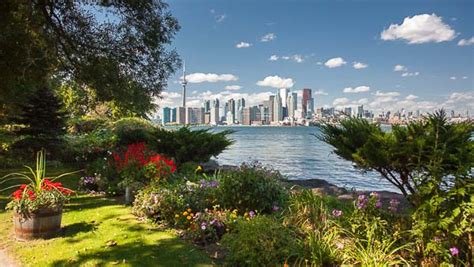 Toronto Islands - Julian Mendl