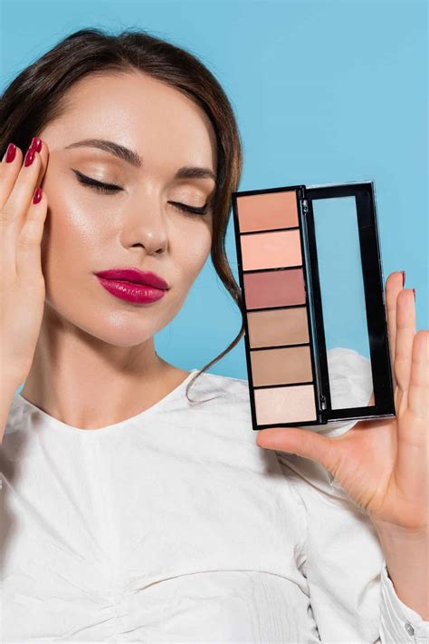 5 Best All In One Makeup Palettes For A Cohesive Look Radianther