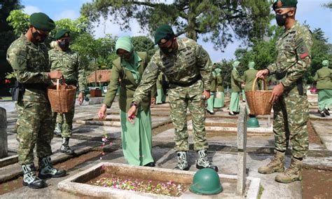 Sambut Hut Ke Kostrad Yonif Mekanis Raider Pandawa Kostrad