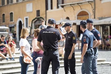 Italiano Arrestato Spagna Trovato Un Nuovo Cadavere In Un Muro