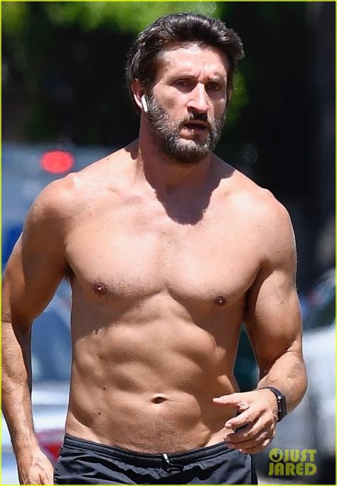 Jonathan Lapaglia Looks So Hot On Shirtless Jog Photo 4331887 Jonathan Lapaglia Shirtless