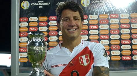 Perú Vs Paraguay Gianluca Lapadula Fue Elegido El Mejor Jugador Del