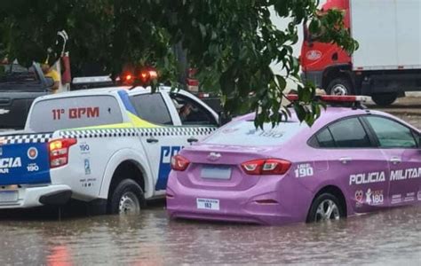 Ruas Ficam Alagadas E Carros Ilhados Ap S Forte Chuva Em S O Raimundo