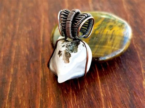 3 Different Ways To Wire Wrap Stones Wire Wrapping Irregular Stones How