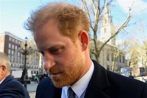 El Príncipe Harry Reaparece Por Sorpresa En Londres Por Juicio Contra Daily Mail