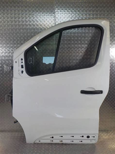 Renault Trafic III 20 DRZWI PRZÓD PRZEDNIE LEWE PWB4135 za 2460 zł z