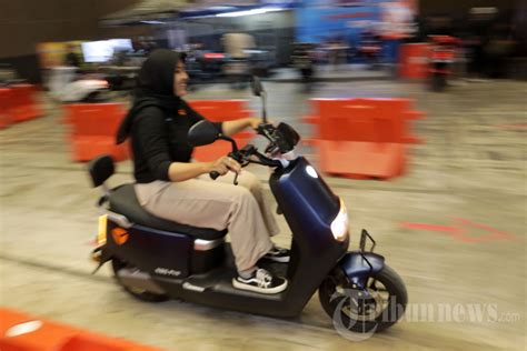 Sosialisasi Subsidi Motor Listrik Foto 2 1971199 TribunNews