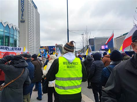 T Umy W Centrum Policja Zamkn A Ulice Warszawa W Pigu Ce