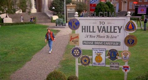 Hill Valley Retour Vers Le Futur • Le Suricate Magazine