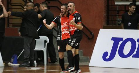 V Deo Jec Futsal Vence O Carlos Barbosa E Assume Vice Lideran A Da