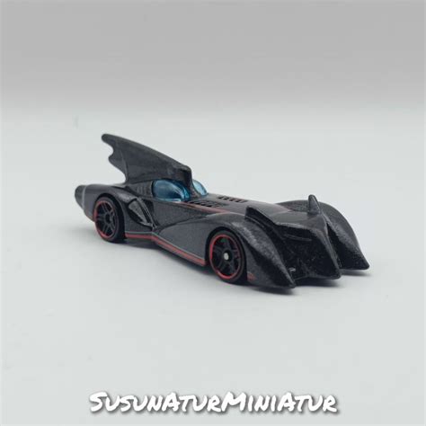 Hot Wheels Batmobile Batman Arkham Knight The Brave And The