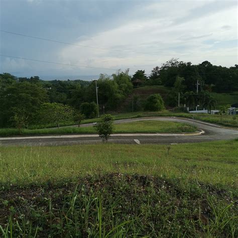 FOR SALE HAVILA HIGHLANDS POINTE THE TERRACES NEAR THE PEAK TAYTAY Lot