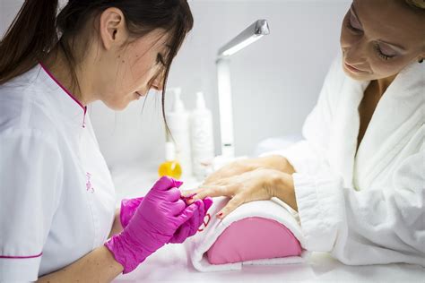 Curso De Esteticista Profesional A Distancia Euroinnova