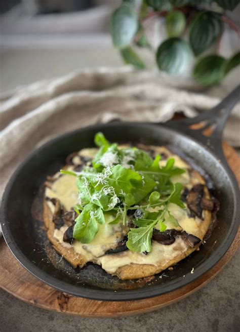 Garlic Mushroom Pizza | (Delicious & Easy) Well Nourished