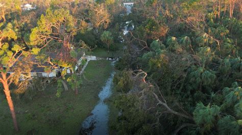 Hurricane Ian Relief Volunteers Veterans Of Team Rubicon Still Mopping