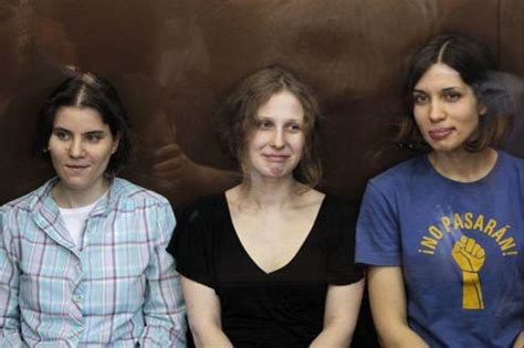 Russie les Pussy Riot condamnées à ans de prison