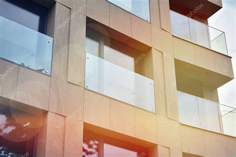 Modernos Edificios De Apartamentos En Un D A Soleado Con Un Cielo Azul