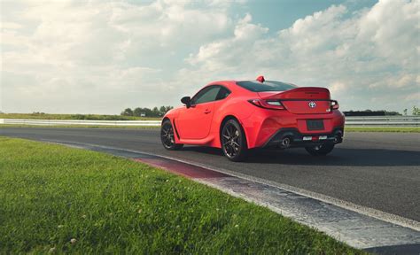 Toyota 86 Vs Supra How They Compare And Why You Shouldnt Really Do It