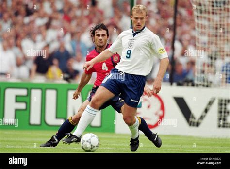 SOCCER - Euro 96 -England v Spain, Wembley Stock Photo - Alamy