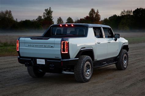 2022 GMC Hummer EV First Look - Autotrader