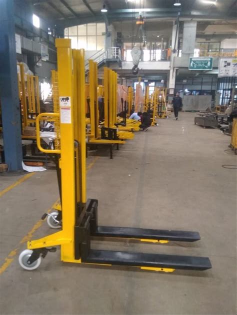 DEEPL Mild Steel Manual Pallet Stacker At Rs 38000 In Faridabad ID