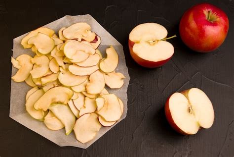 Premium Photo Apple Chips Next To Fresh Apples