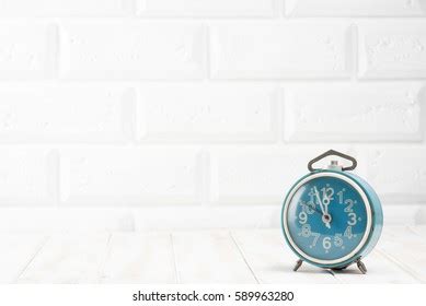 Blue Alarm Clock Stock Photo 589963280 | Shutterstock