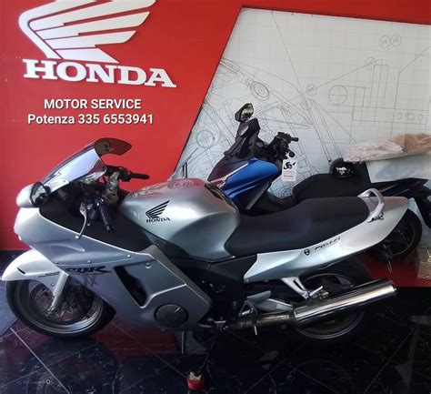 Vendo Honda CBR 1100 XX 2001 06 Usata A Potenza Codice 9249152