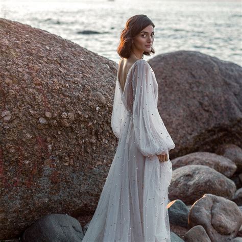 29 Of The Best Pearl Wedding Dress Styles Were Swooning Over