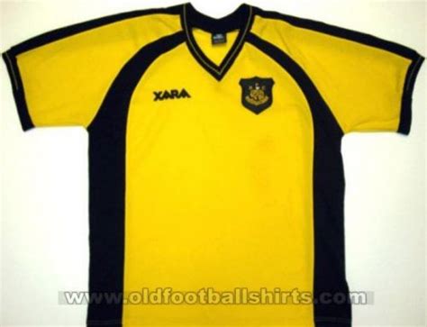 Dumbarton FC 2000-01 Kits