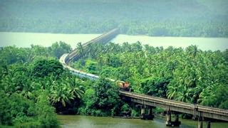 Rail Bridges on Konkan Railway in western India [1536x864] : r ...