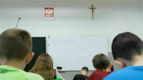 Sprawdzili ilu uczniów chodzi na religię Duże różnice Dziennik Wschodni