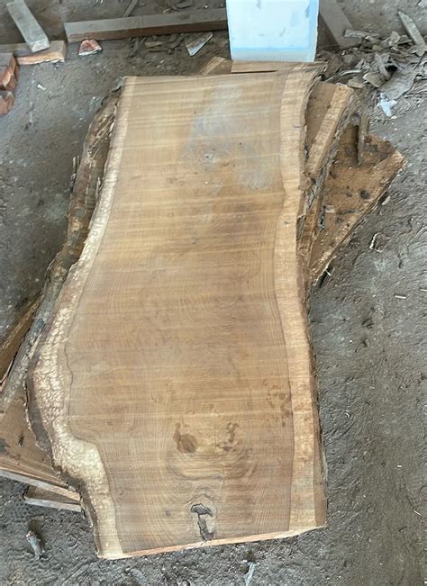 Brown Sheesham Wood For Furniture At Cubic Feet In Paonta Sahib